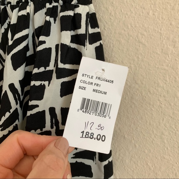 Tbags los Angeles mini dress new with a tag. - Picture 5 of 9